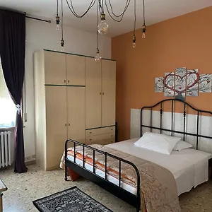 La Casa Di Jennifer , Parma Italien